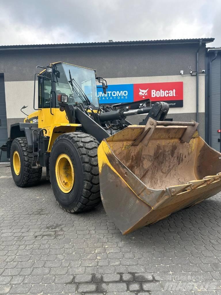 Komatsu WA 250 PZ-6 Carregadeiras de rodas