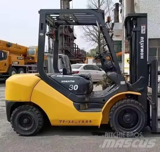 Komatsu 30 Empilhadores Diesel