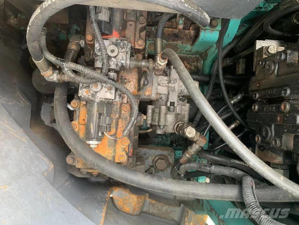 Kobelco SK 135 Escavadeiras de esteiras