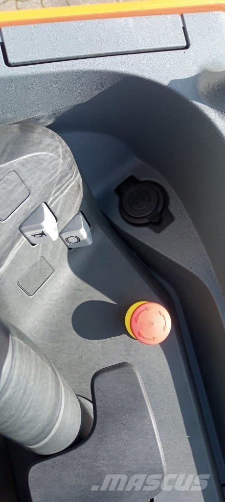 Toyota LSI200 Empilhador para operador externo