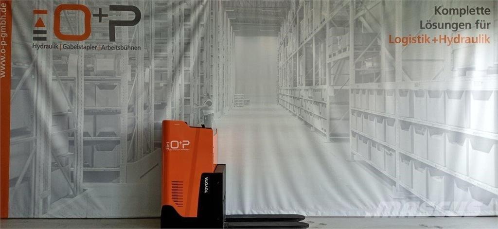 Toyota LSI200 Empilhador para operador externo