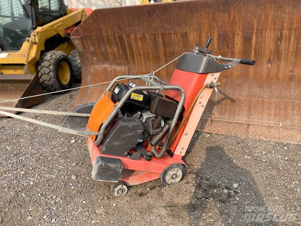 Husqvarna FS413 Betoneiras