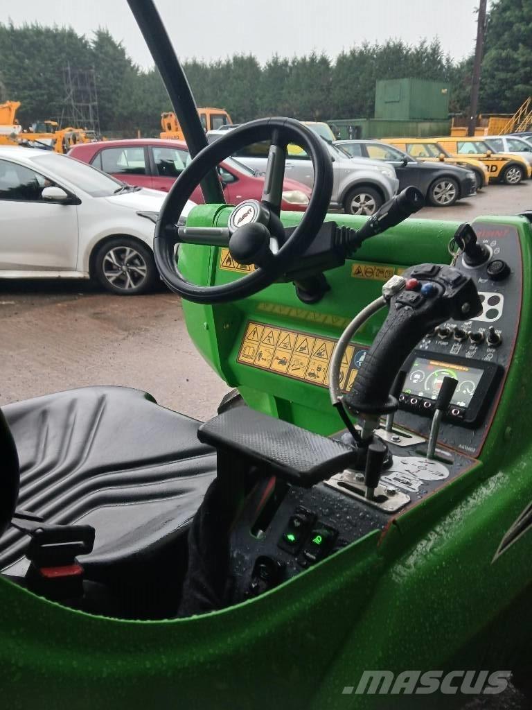 Avant 760 I Carregadora multifunções