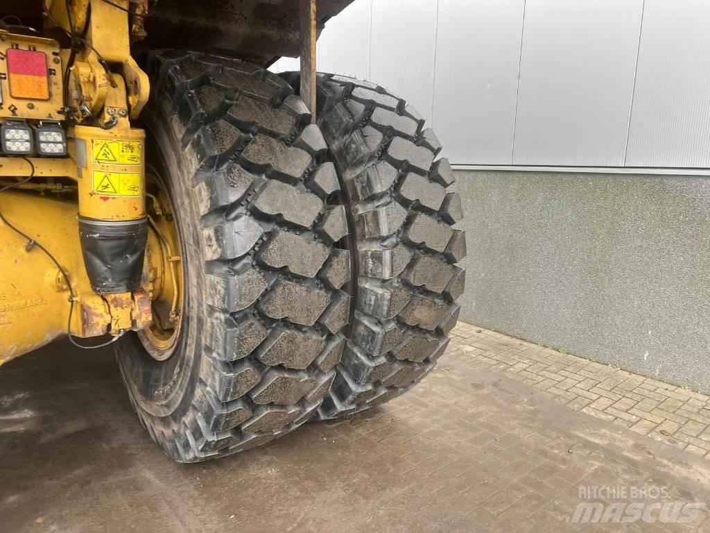 CAT 775 G Camiőes basculantes rígidos