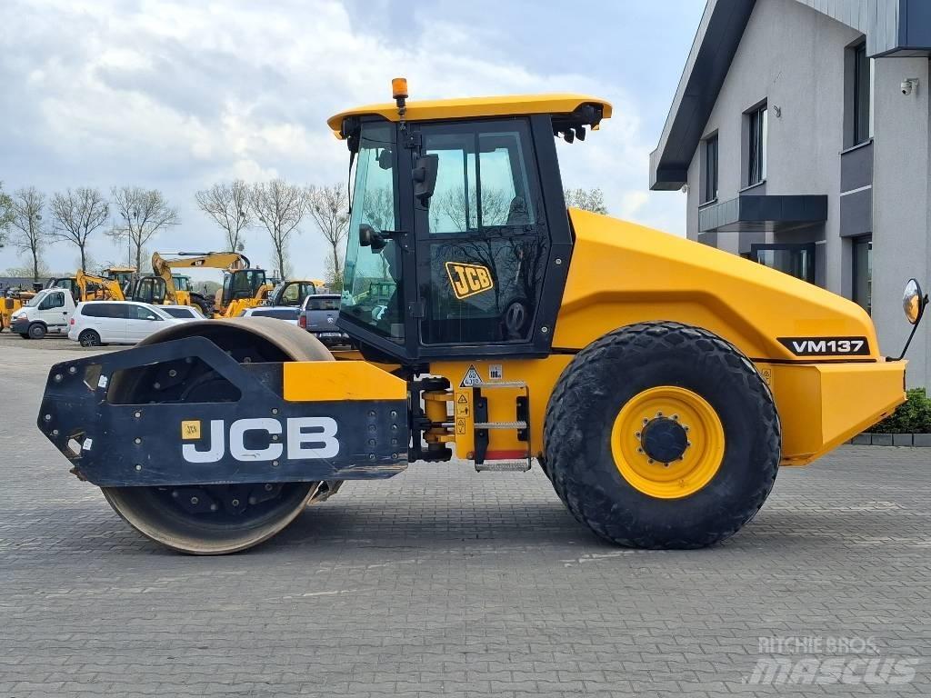 JCB VM 137 Cilindros Compactadores monocilíndricos