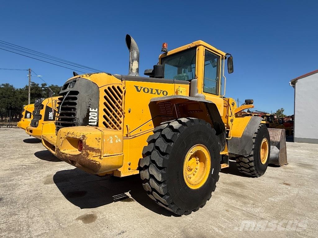 Volvo L 120 E Carregadeiras de rodas