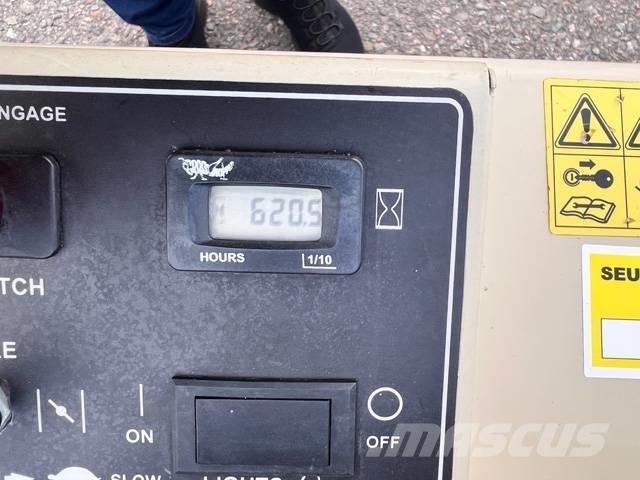 Grasshopper 124V/48R Corta-Relvas Zero turn