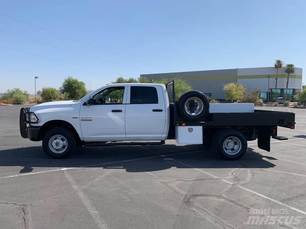 RAM 3500 TRADESMAN Camiões estrado/caixa aberta