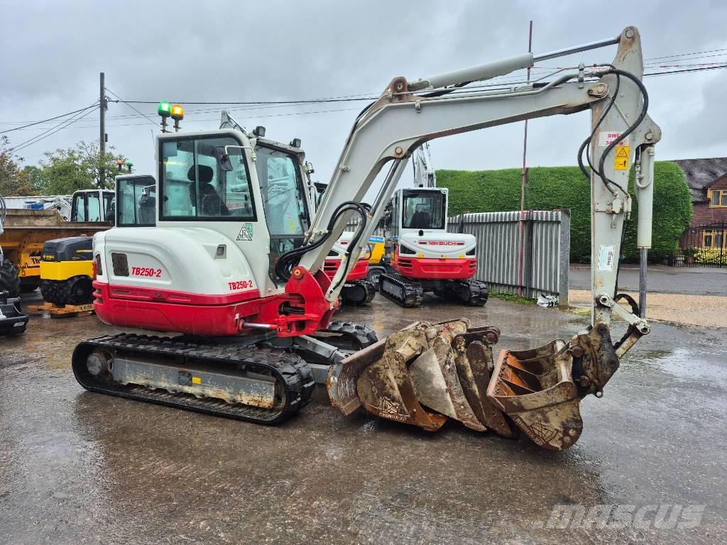 Takeuchi TB 250 Miniescavadeiras