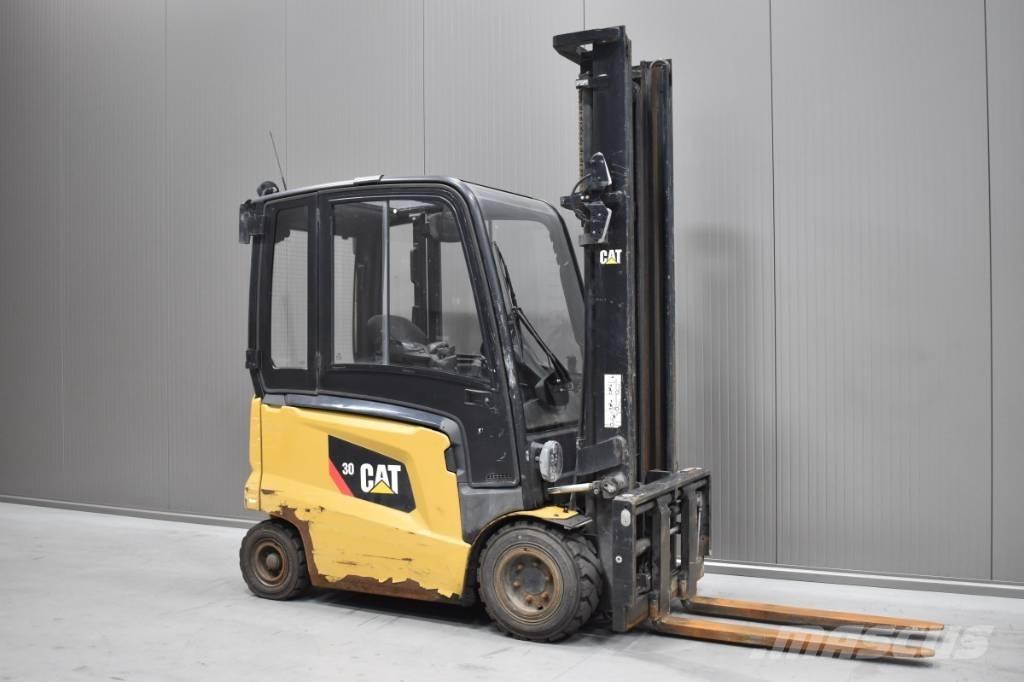 CAT EP 30 CN Empilhadores eléctricos