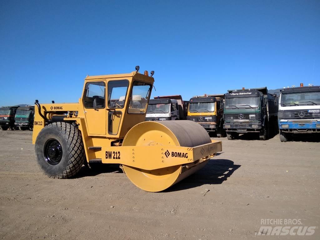 Bomag BW 212 Cilindros Compactadores monocilíndricos