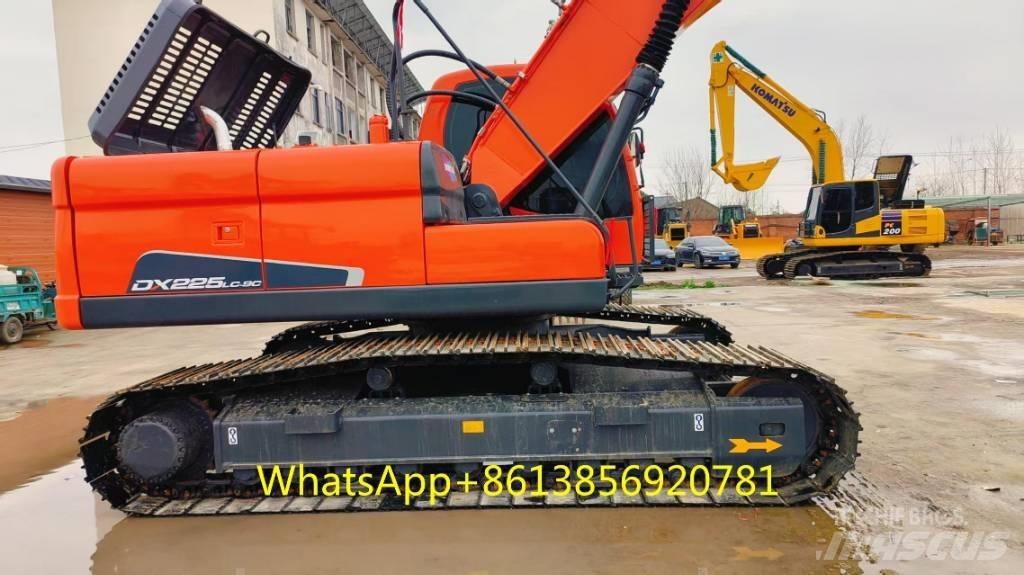 Doosan DX 225 Escavadeiras de esteiras