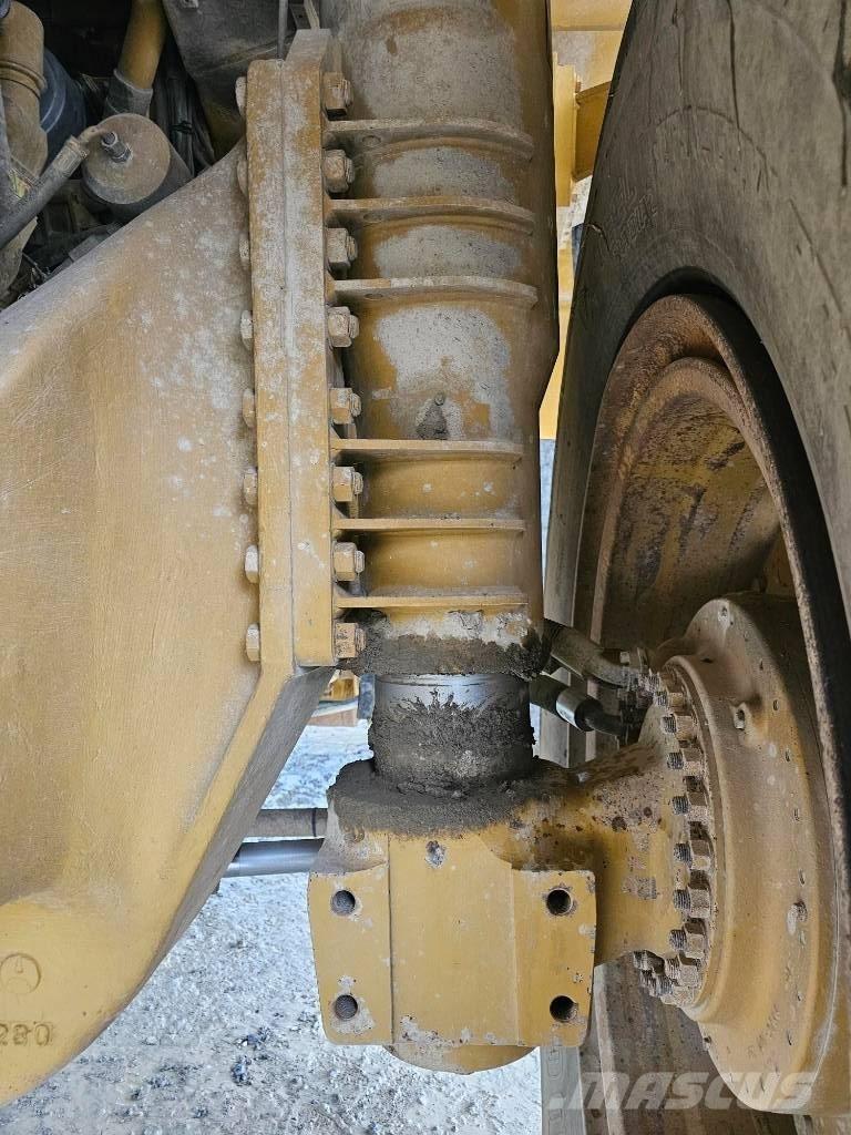 CAT 777 D Camiőes basculantes rígidos