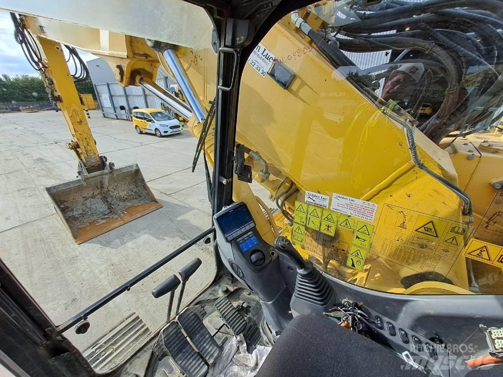 Komatsu PC228USLC-8 Escavadeiras de esteiras