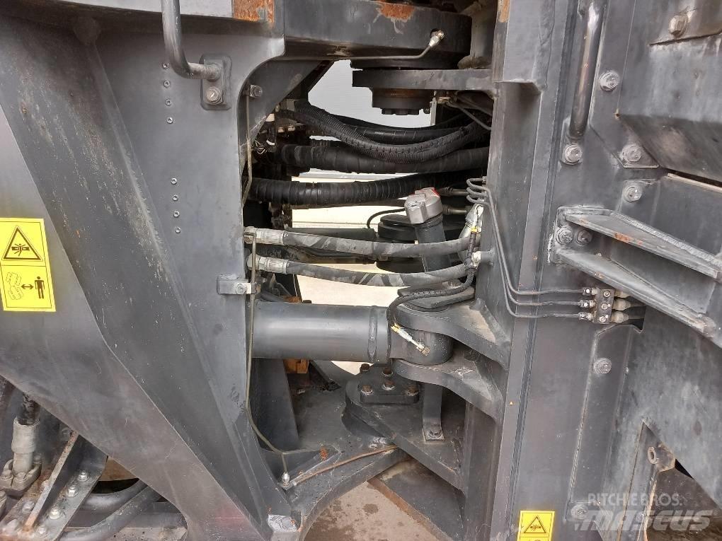 Komatsu WA500-7 Carregadeiras de rodas