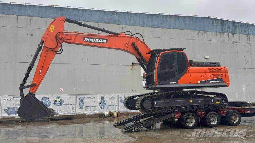 Doosan DX 225 LCA Escavadeiras de esteiras
