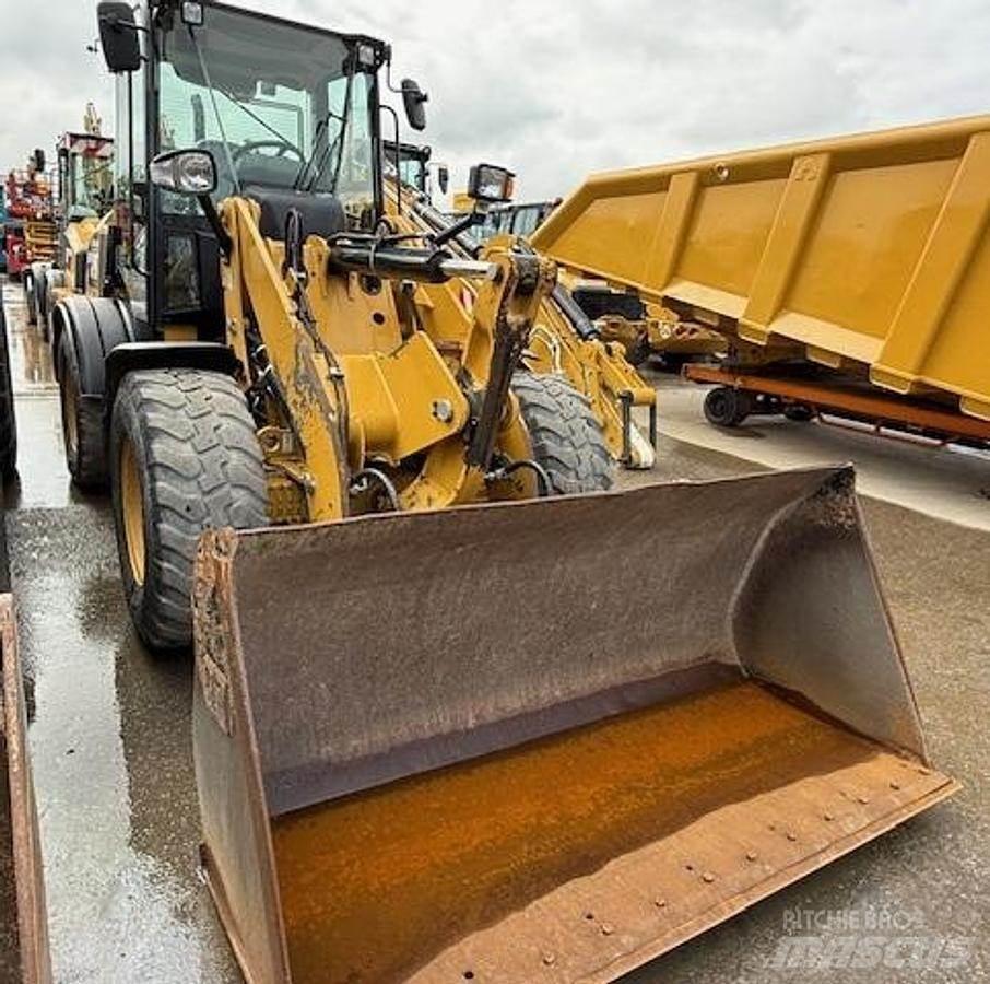 CAT 908M Carregadeiras de rodas