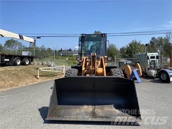 CASE 621F Carregadeiras de rodas