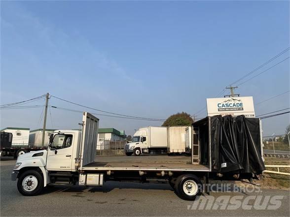 Hino 338 Camiões caixa cortinas laterais