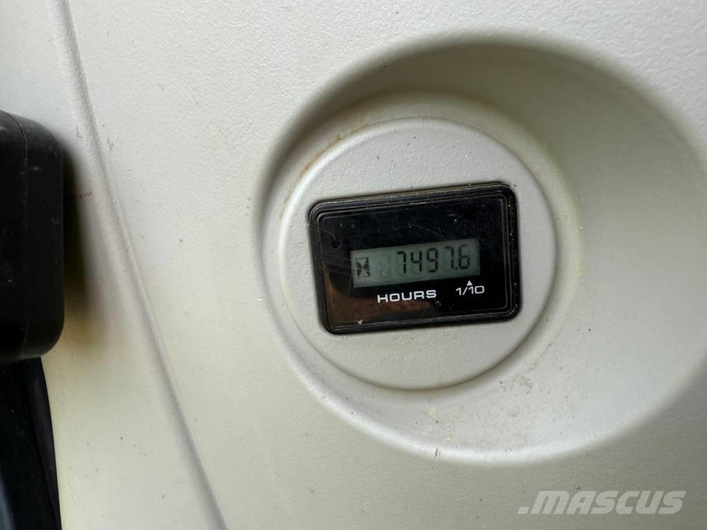 Kobelco SK 210 LC Escavadeiras de esteiras