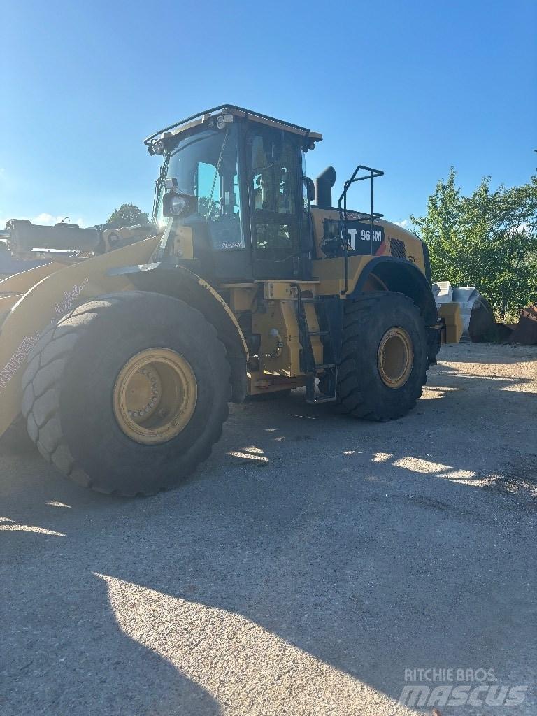 CAT 966m Carregadeiras de rodas