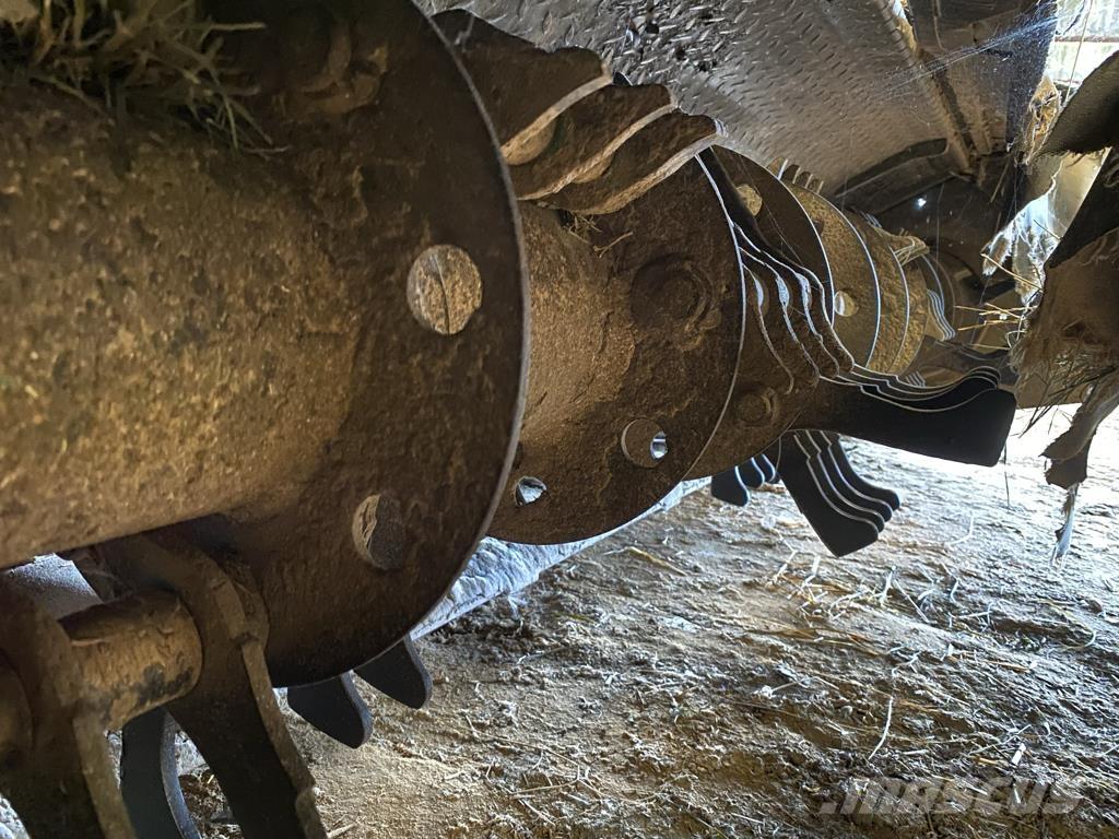 John Deere F 310 R Corta-Relvas montadas e arrastadas