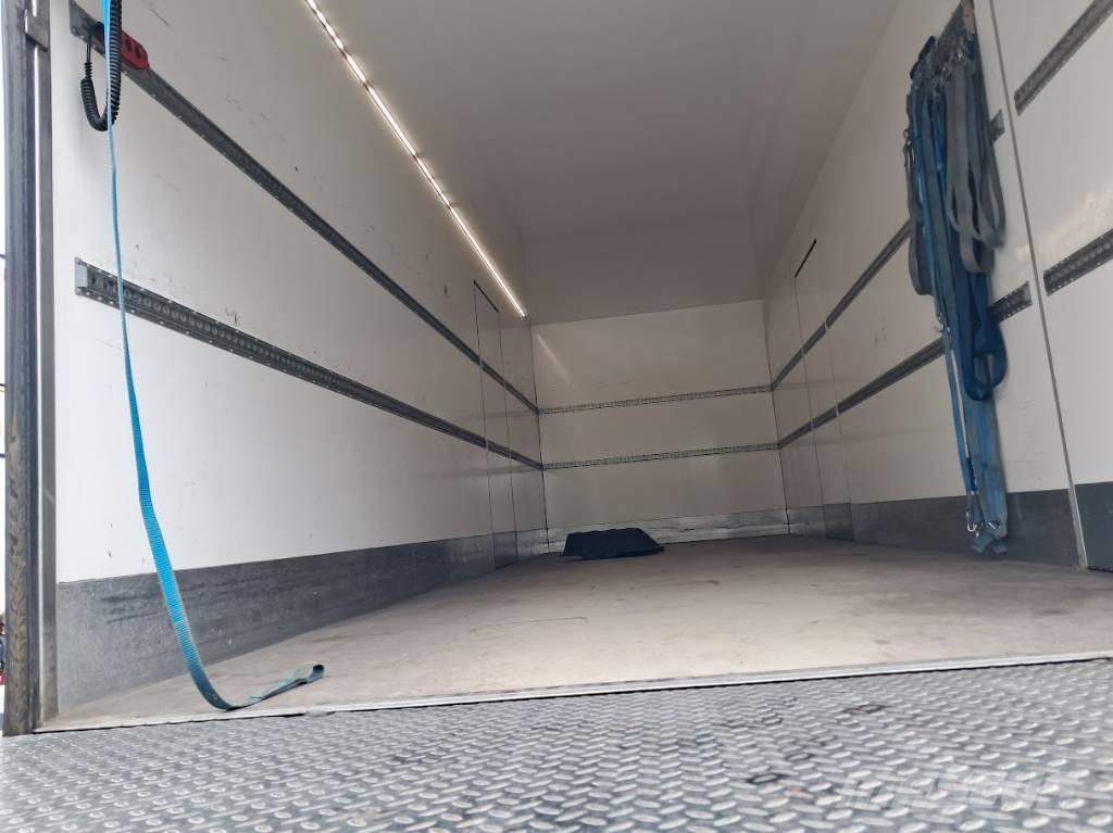 MAN TGM 15.250 Caminhões de caixa fechada