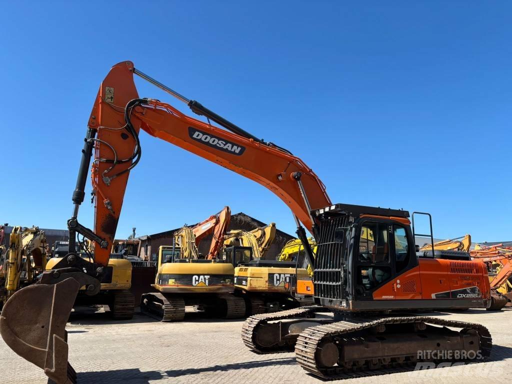 Doosan DX 255 NLC-5 Escavadeiras de esteiras