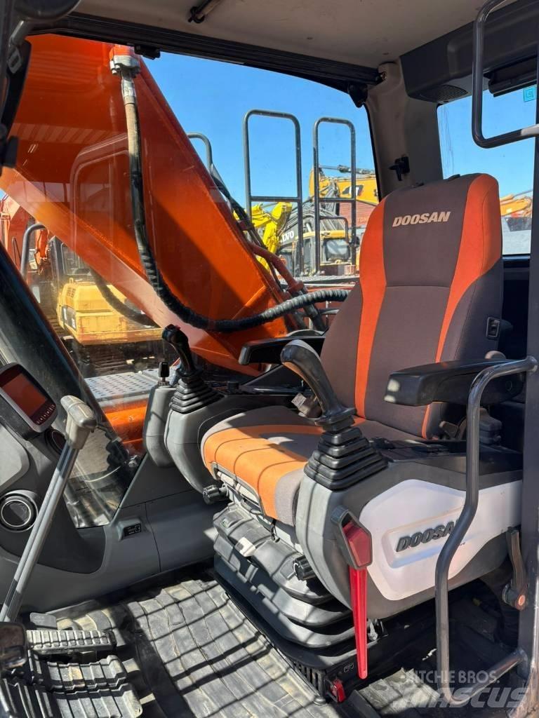 Doosan DX 255 NLC-5 Escavadeiras de esteiras