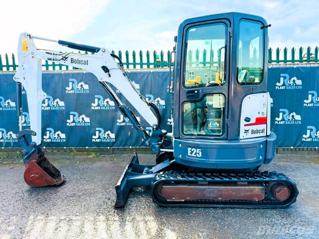 Bobcat E 25 Miniescavadeiras