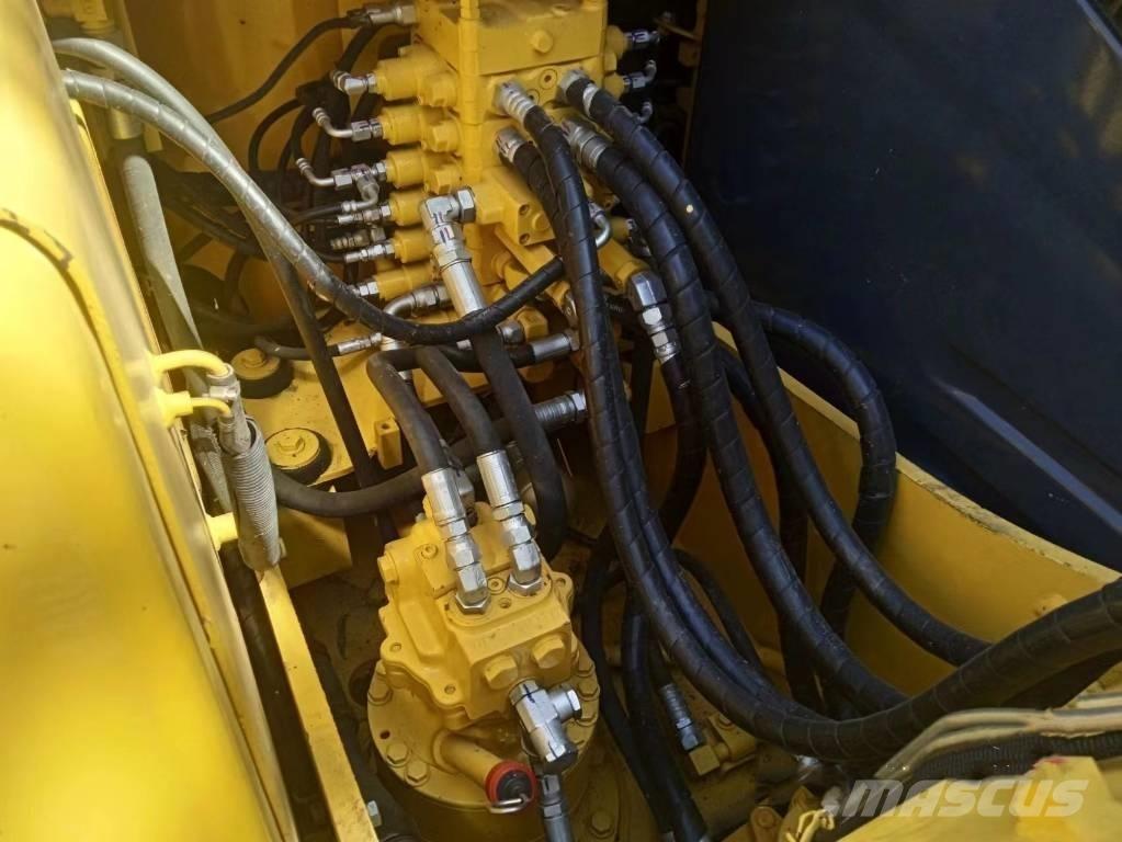 Komatsu PC130-7 Escavadeiras de esteiras
