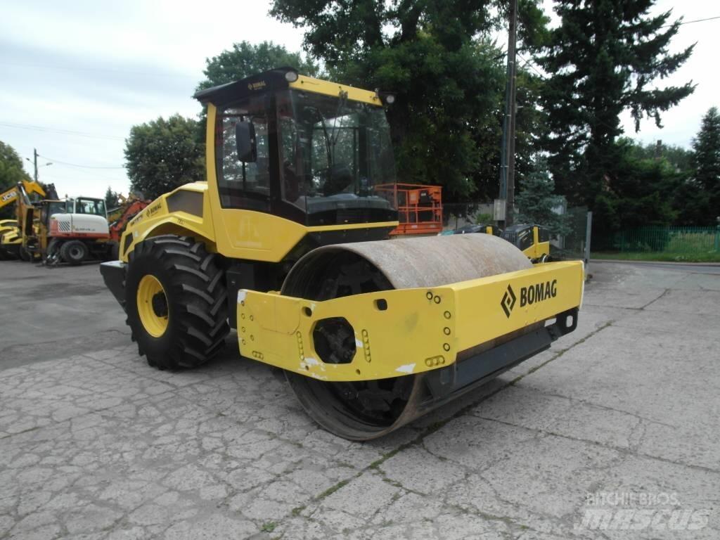 Bomag BW 213 DH-5 Cilindros Compactadores monocilíndricos
