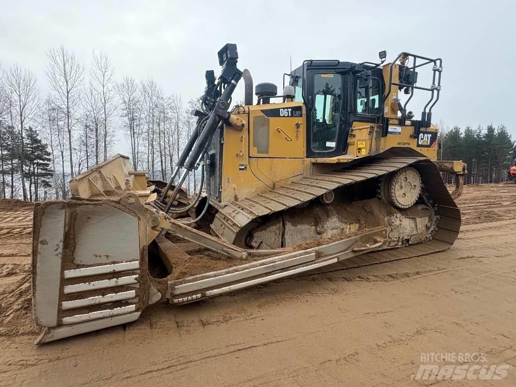 CAT D 6 T LGP Dozers - Tratores rastos