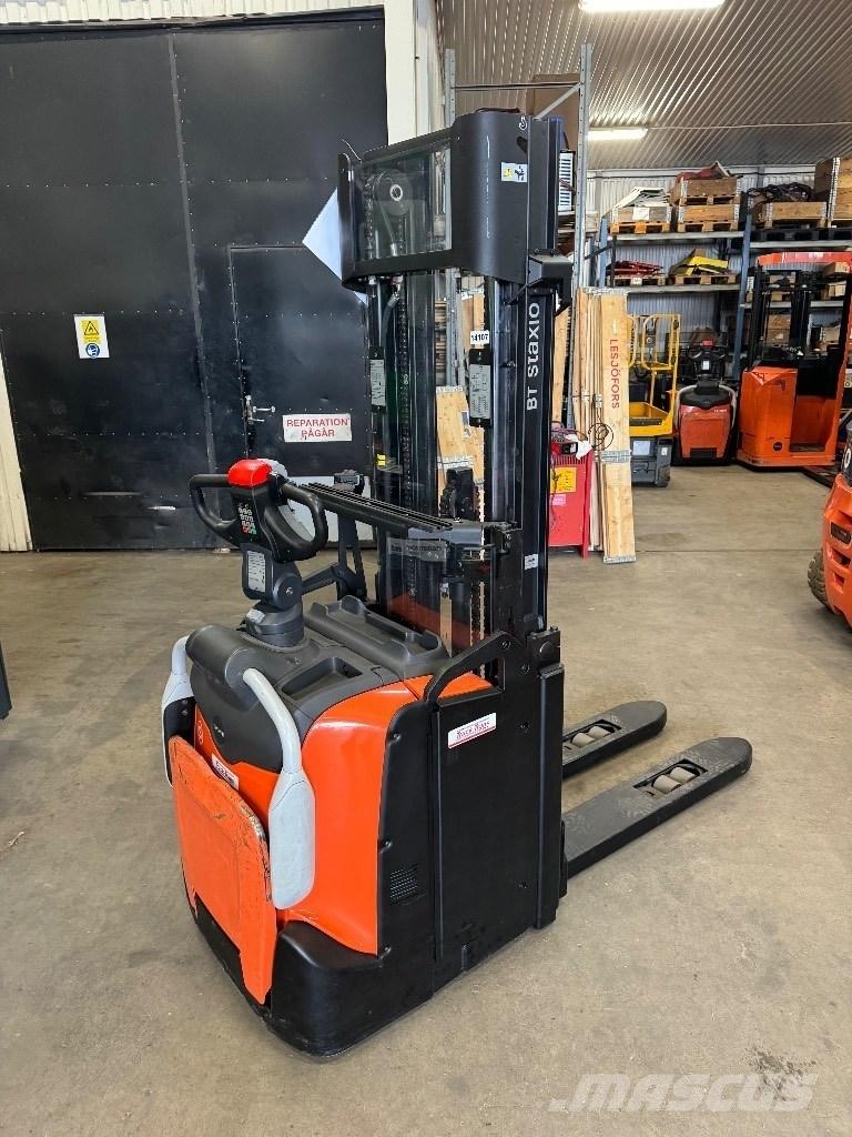 Toyota SPE120L Empilhador para operador externo
