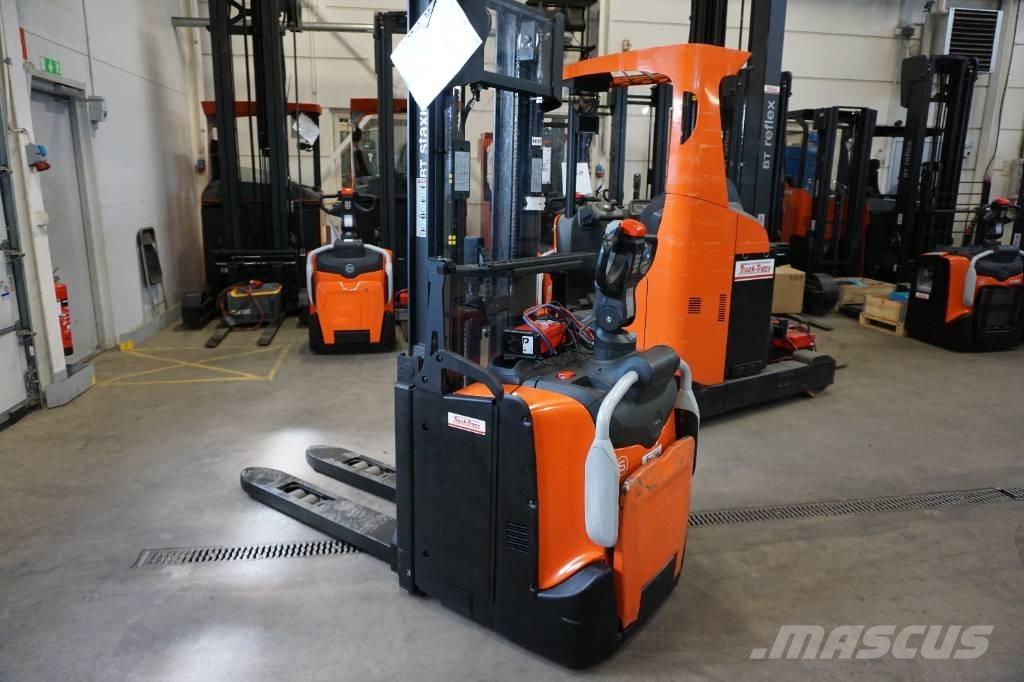 Toyota SPE120L Empilhador para operador externo