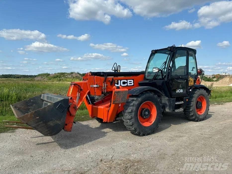 JCB 540-140 Manipulador telescópico