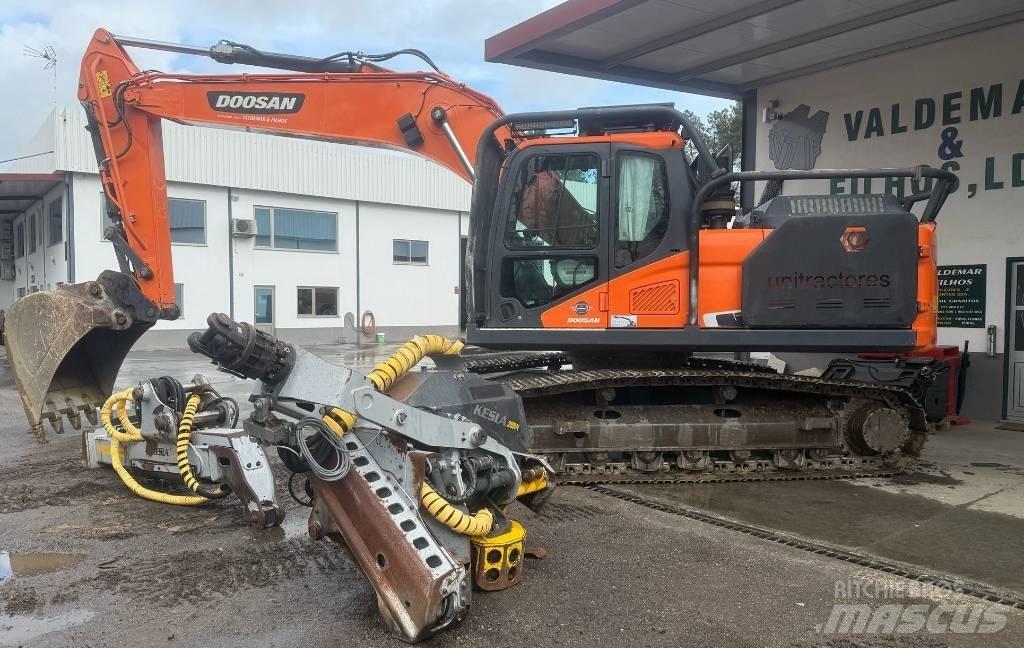 Doosan DX 235 Escavadoras