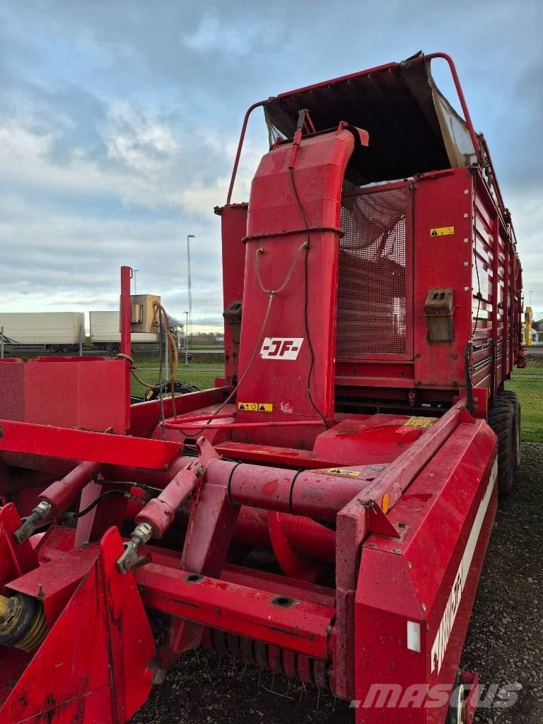 JF 3500 Atrelados auto-carregadores