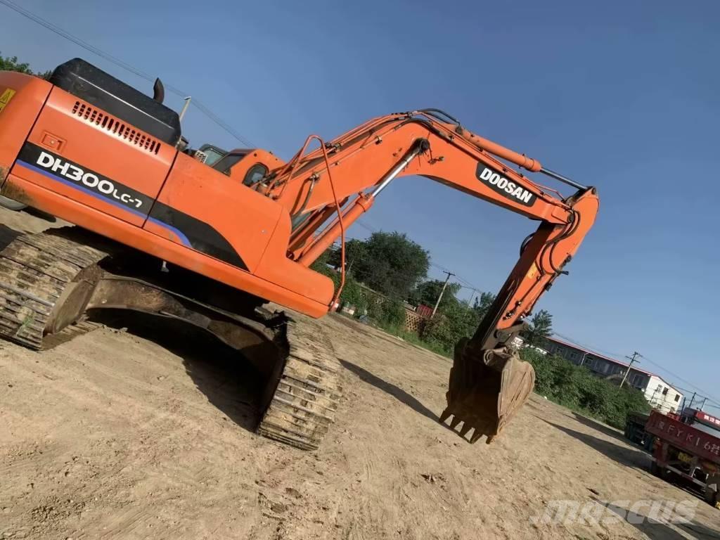 Doosan DH300 Escavadeiras de esteiras