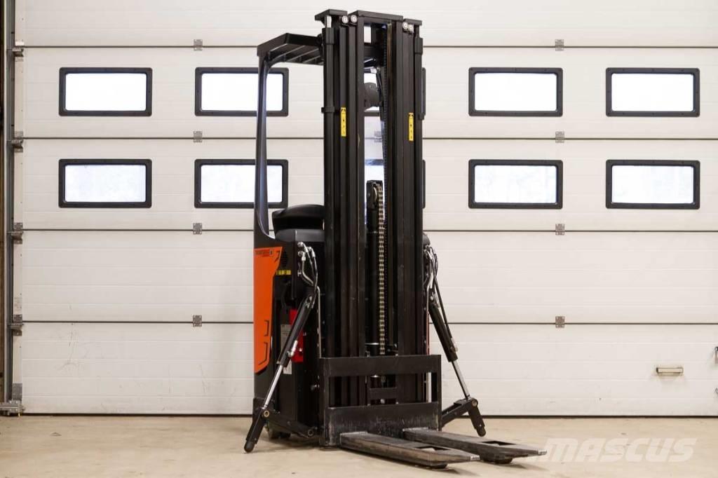 Rocla SST 12 AC Self propelled stackers