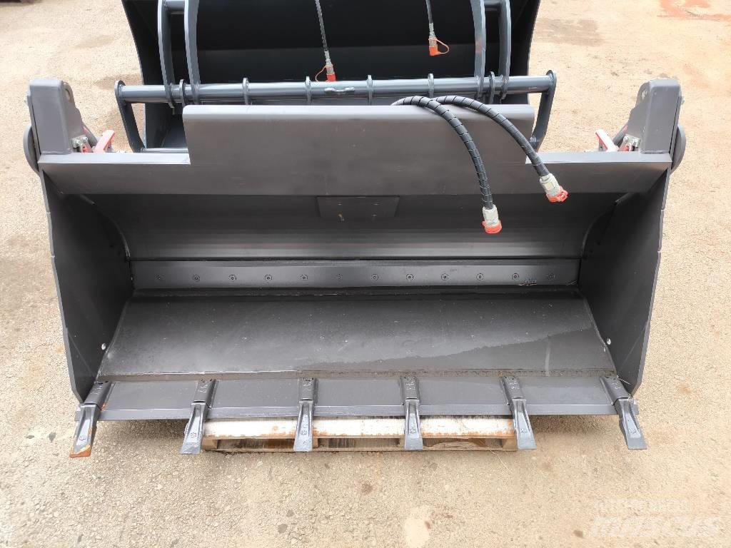 Mecalac 0.65m3 4in1 Baldes