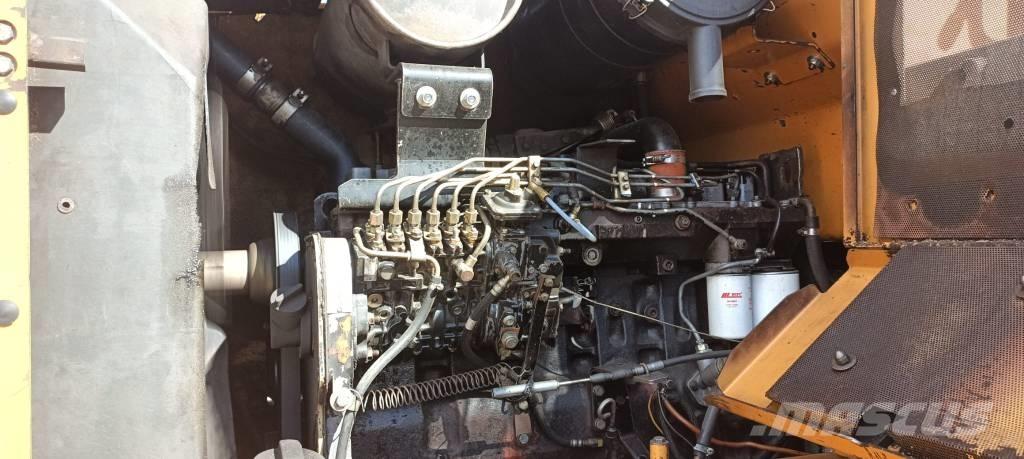 CASE 821 C Carregadeiras de rodas