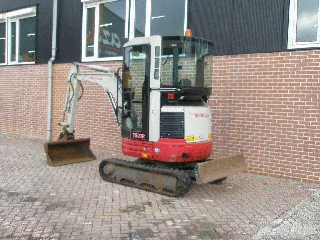 Takeuchi TB23R Miniescavadeiras