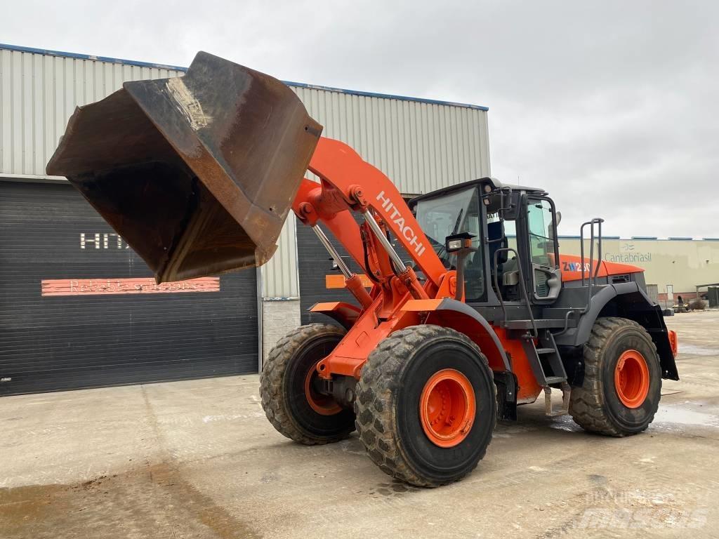 Hitachi ZW 250 Carregadeiras de rodas