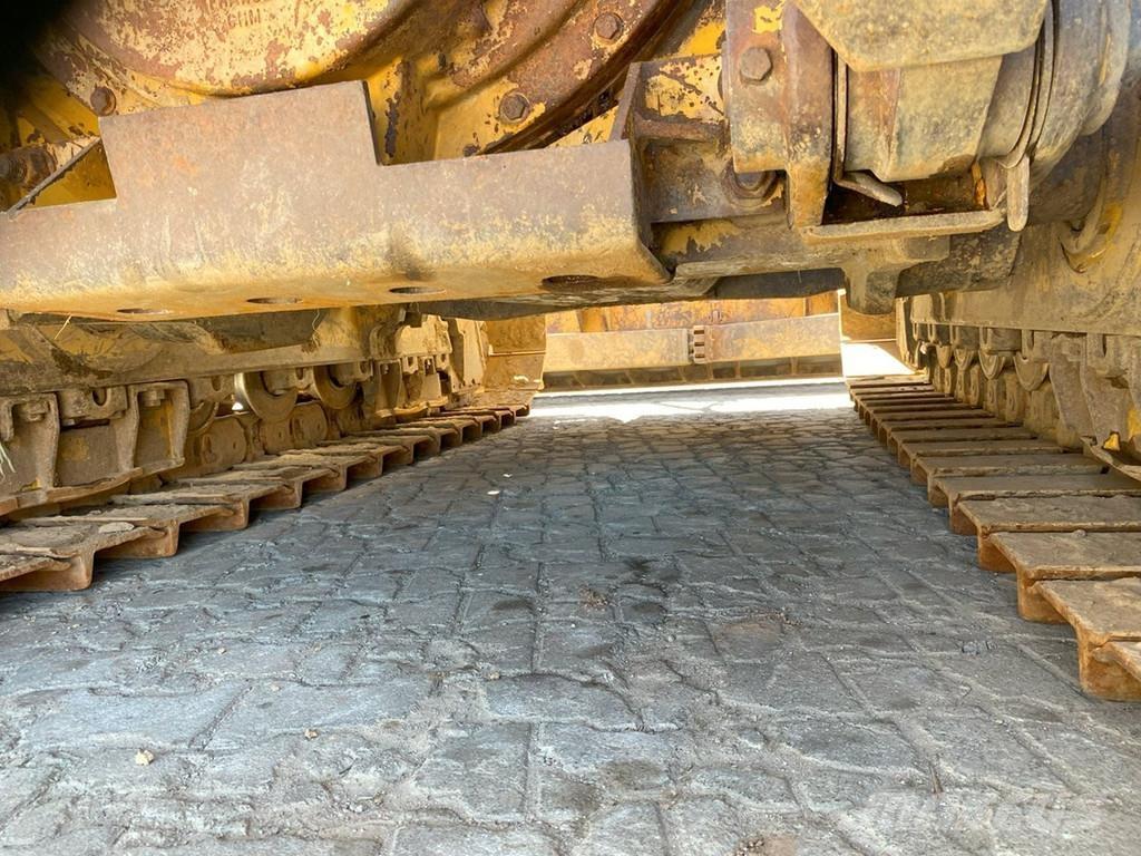 CAT D6T XW NVT Dozers - Tratores rastos