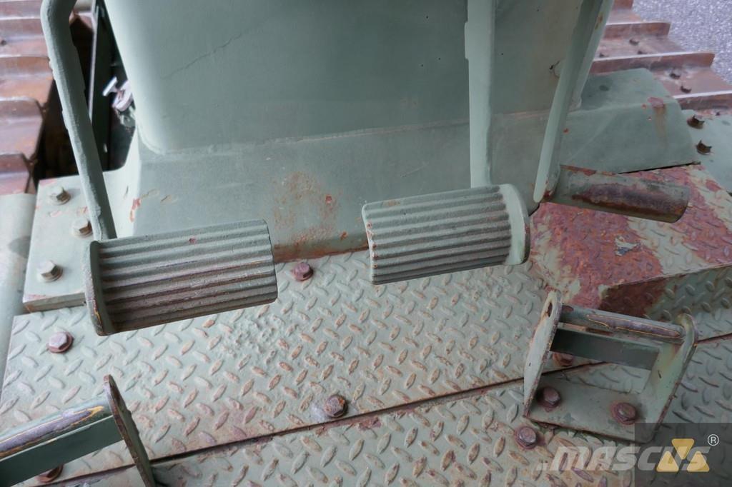 CAT D7G Ex-army Dozers - Tratores rastos