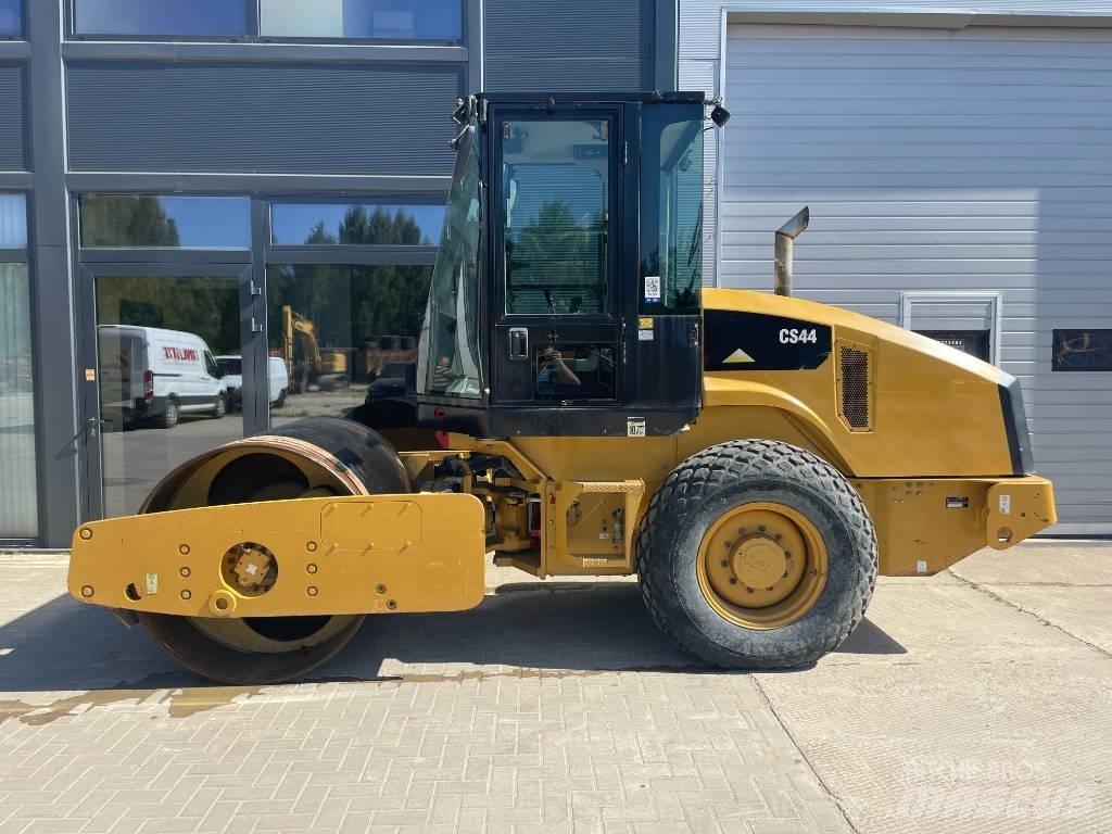 CAT CS44 Cilindros Compactadores monocilíndricos