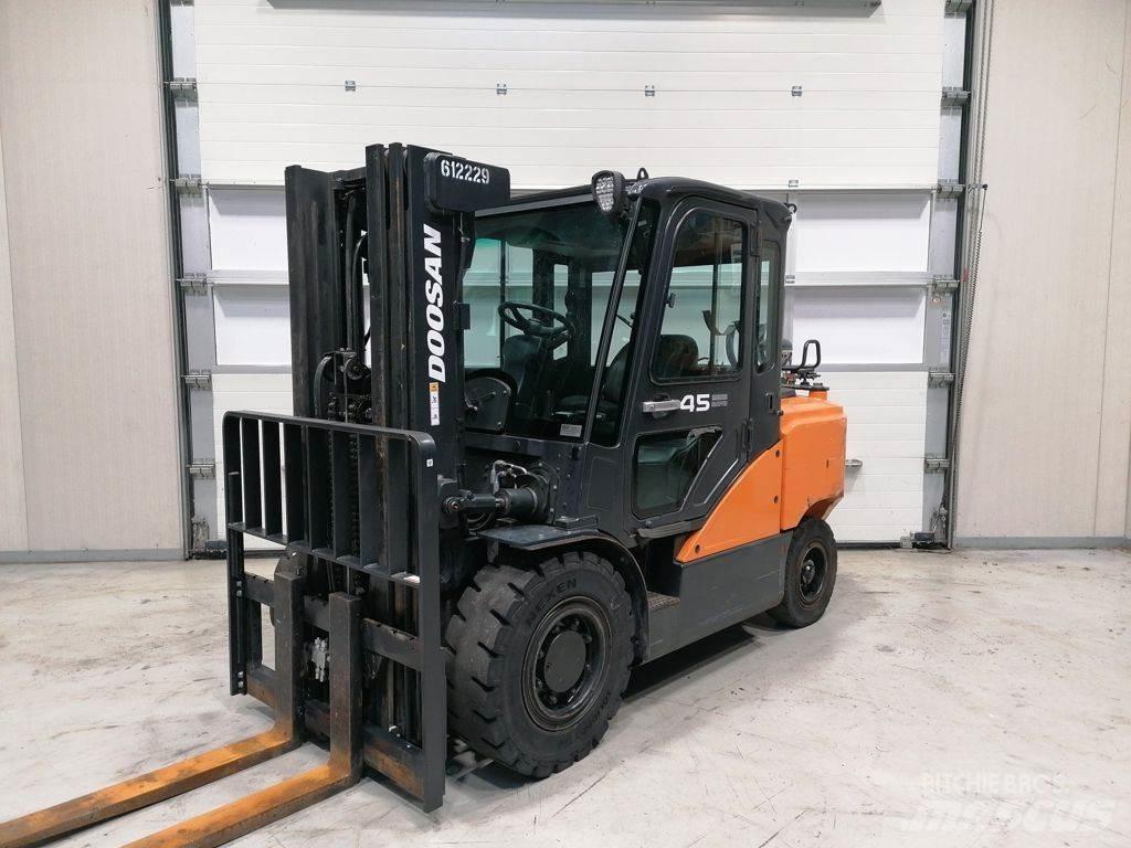 Doosan G45SC-7 Empilhadores a gás