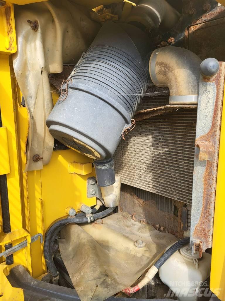 Komatsu PC138US-8 Escavadeiras de esteiras
