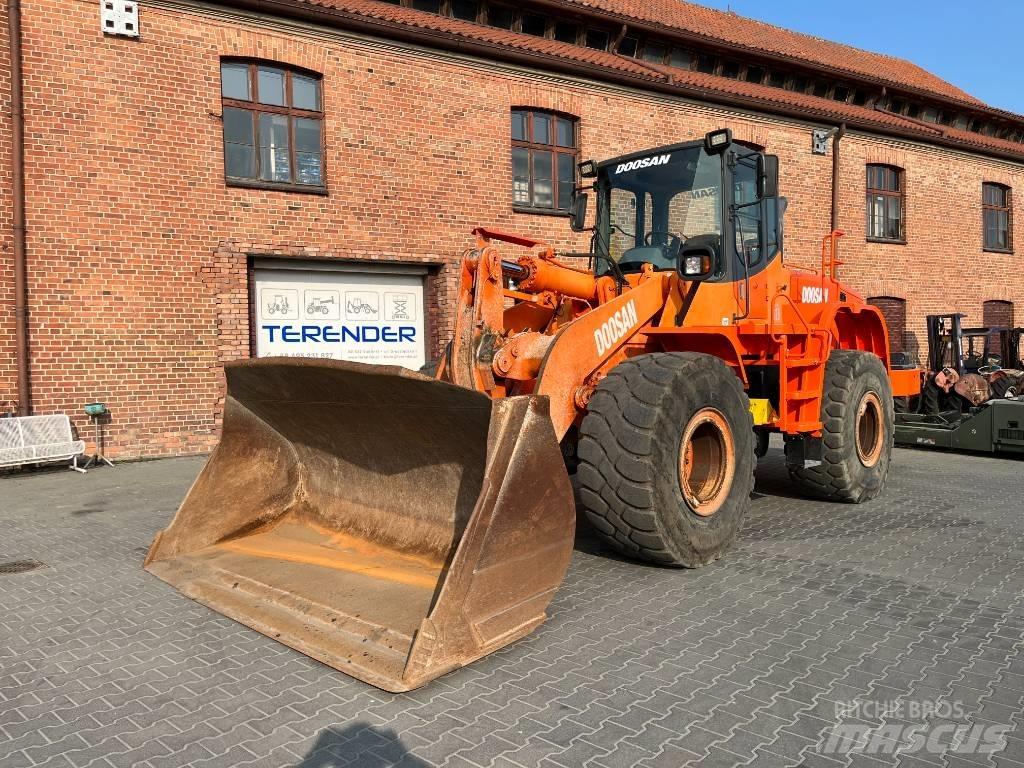 Doosan DL 300 Carregadeiras de rodas